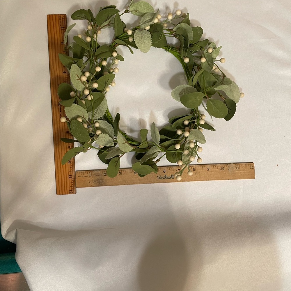 Hobby Lobby Wreath Set/2 12X12 Green leaves white berries perfect home wedding